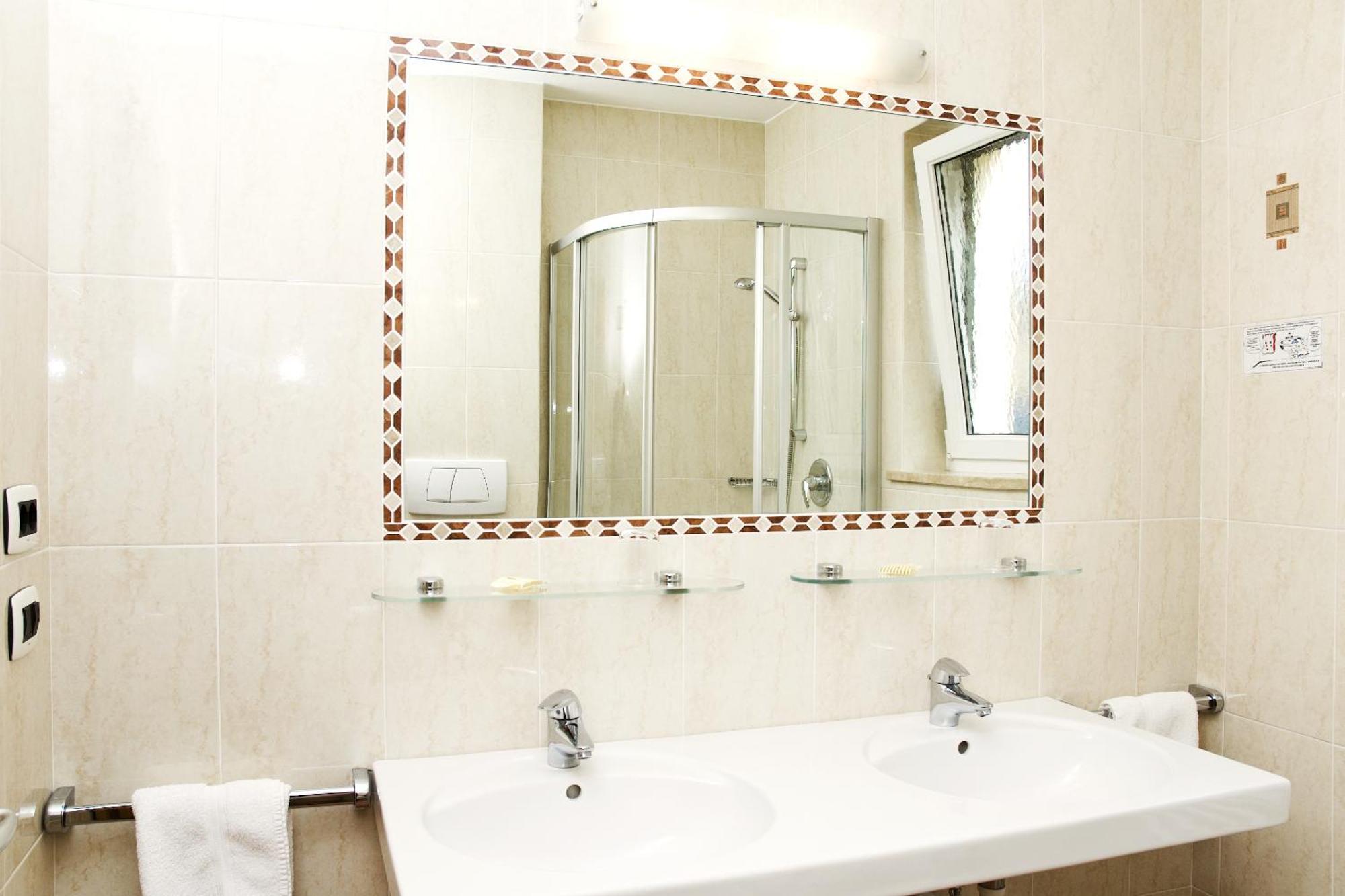 Hotel Loewenwirt Cermes Εξωτερικό φωτογραφία