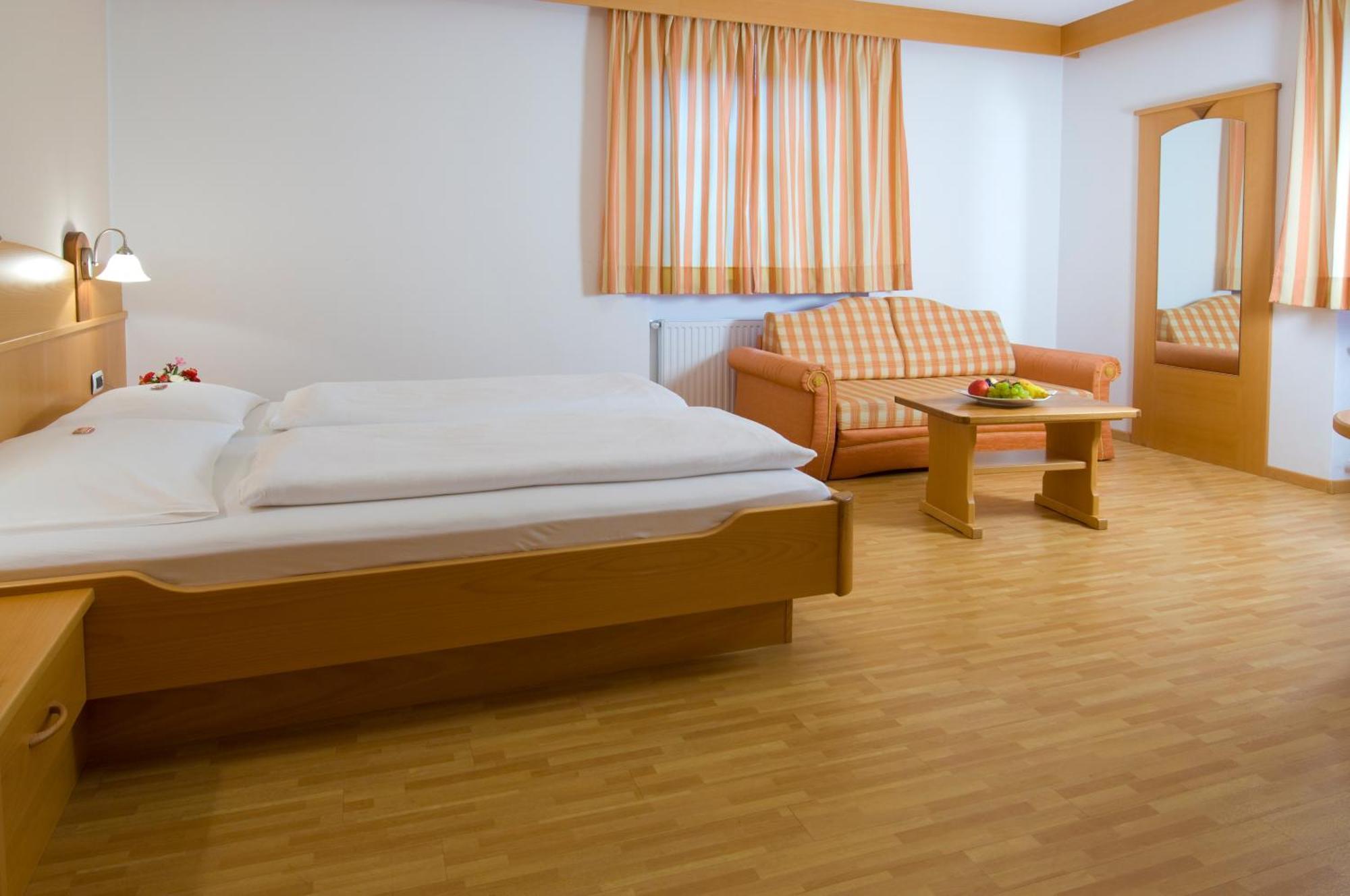 Hotel Loewenwirt Cermes Εξωτερικό φωτογραφία