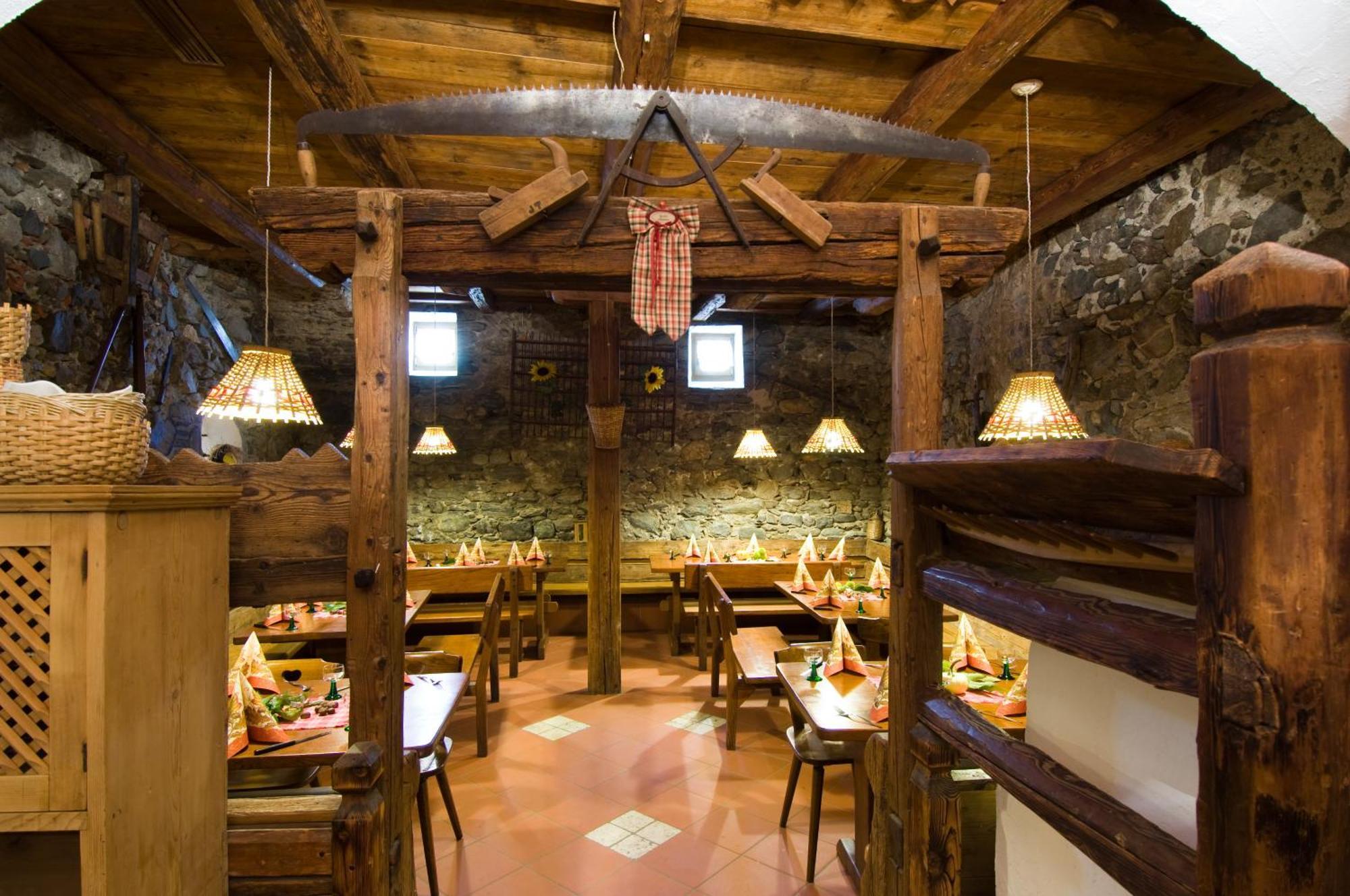 Hotel Loewenwirt Cermes Εξωτερικό φωτογραφία